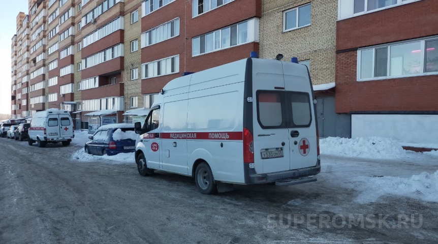 Сотни обращений: омичи заполонили травмпункты во время гололеда