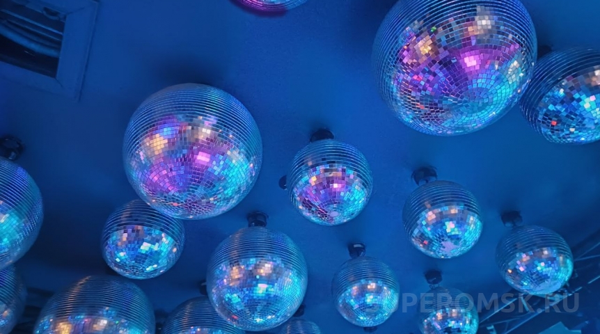 Озвучена дата возвращения омских дискотек на «родину»