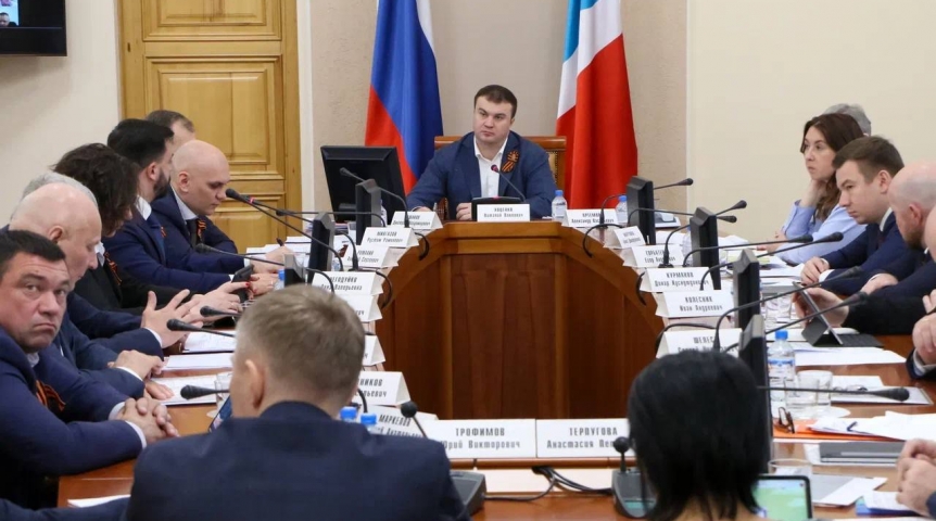 Хоценко поручил обеспечить чистоту в Омске и области к празднованию Дня Победы