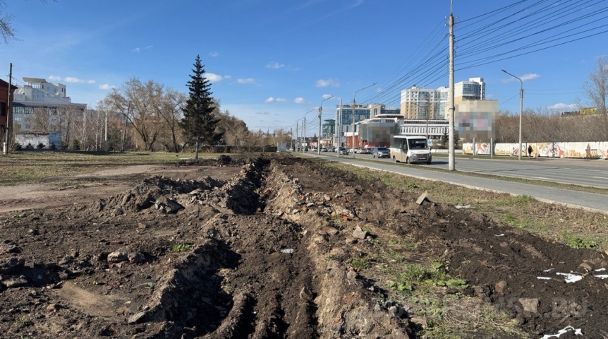 На месте снесенного жилмассива в центре Омска формируют сквер