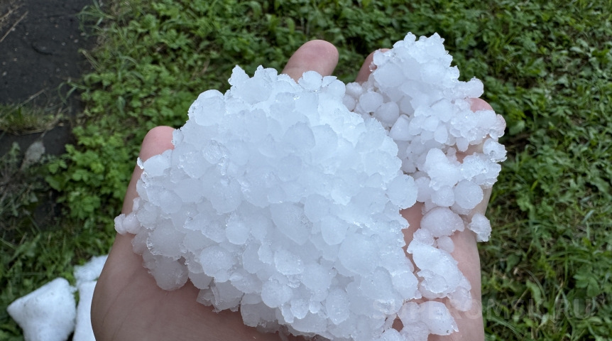 Грозы и град: в Омской области объявлено штормовое предупреждение