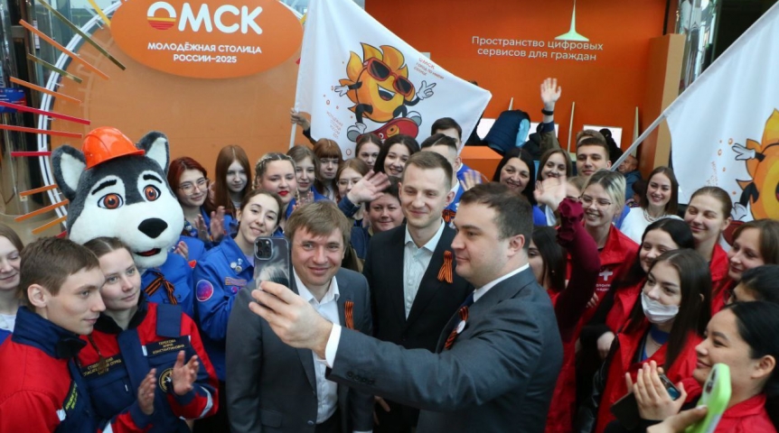 В Омске прошла встреча молодежи с губернатором Хоценко и главой Росмолодежи Гуровым