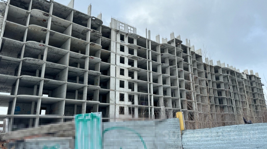 Над 19-летним омским недостроем на Герцена нависла угроза сноса