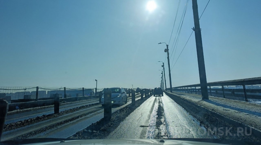 Омичей призвали объезжать мост у Телецентра из-за возвращения реверсивного движения
