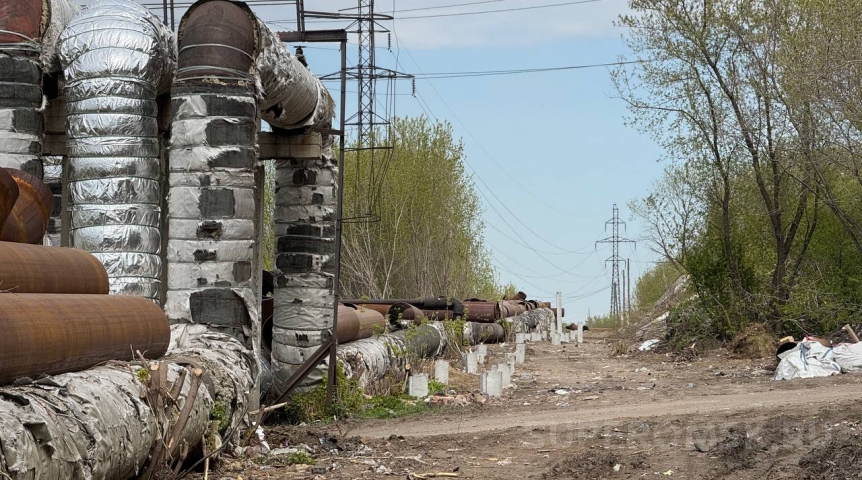 В Омске строят новую теплотрассу вдоль Оми