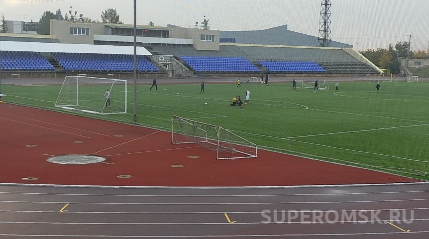 Перед «дебютом» в хозяевах «Королевы спорта» в районе Омской области обновят стадион