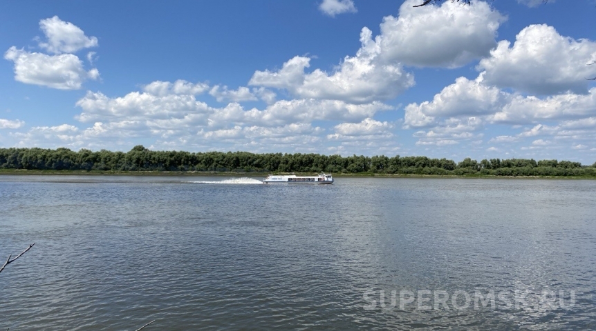 В Омске подорожал проезд на теплоходе с сухим законом