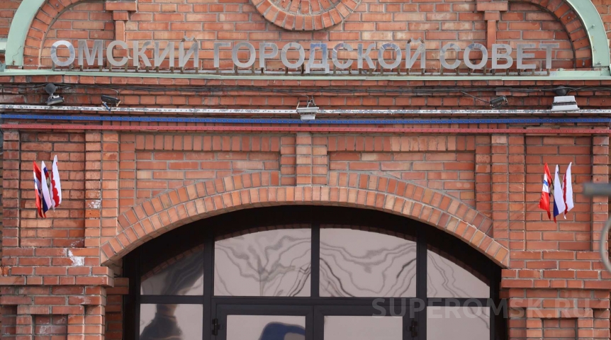 Иногородняя предпринимательница добилась участия в судьбе здания Омского горсовета