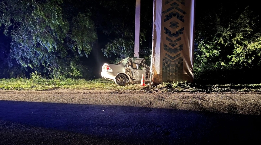 Молодой омич насмерть разбился о «приветственную» арку