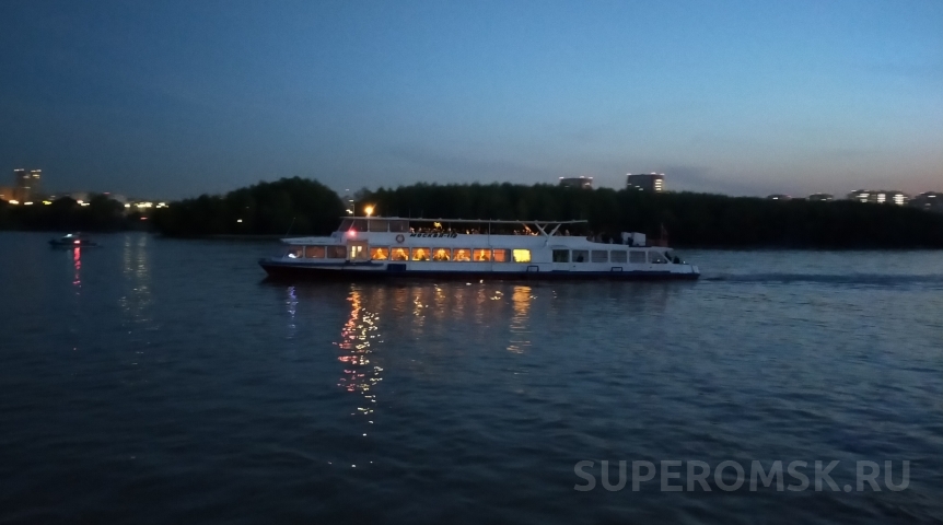 Объявлено об отмене теплохода из Омска в Большеречье