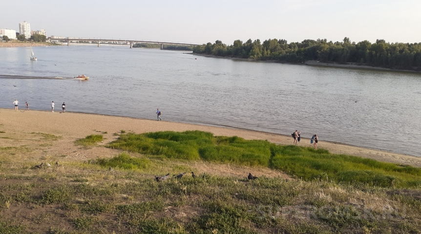 При затяжных дождях под Омском случилась трагедия на воде