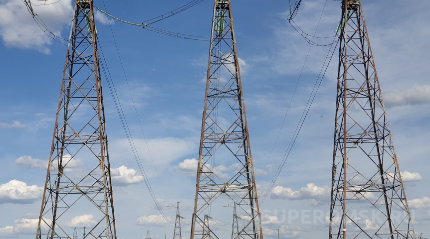 «Россети Сибирь» запросили у омича 400 тысяч рублей за подключение дома к электричеству
