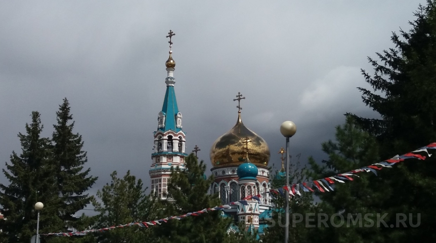 Омич попался на попытке снять праздник с беспилотника