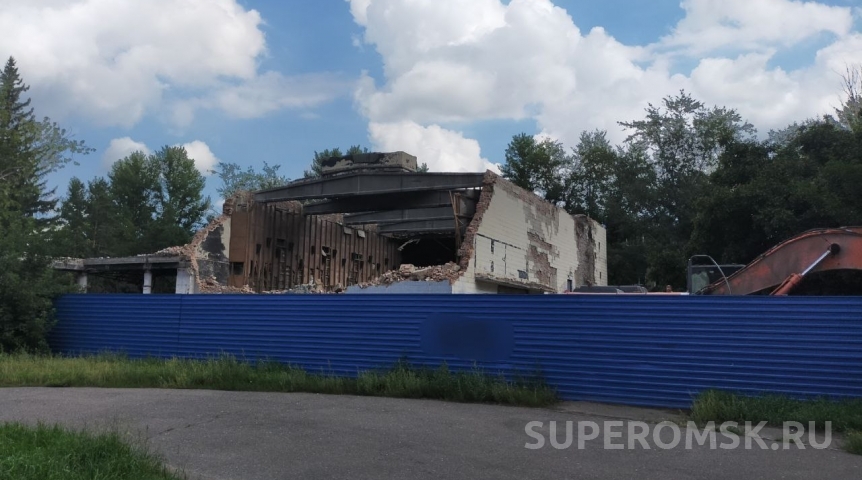 Официально: на месте омского кинотеатра «Сатурн» построят ТЦ