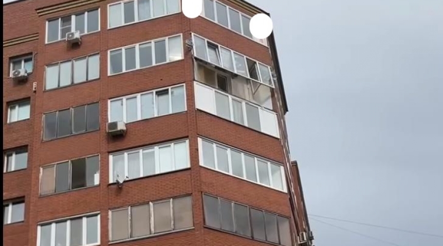 Балкон рухнул на омичку во время урагана