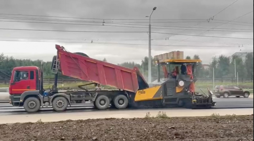 Шелест попросил омичей не губить свежий слой асфальта на бульваре Архитекторов