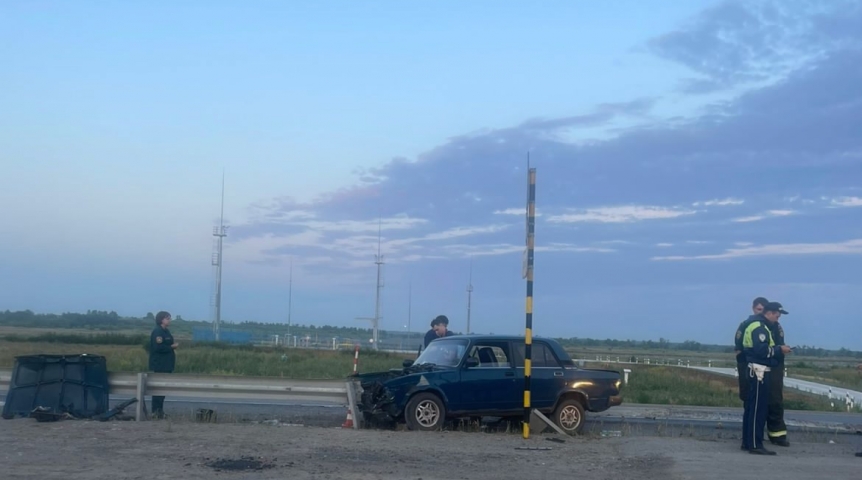 Под Омском после жуткого смертельного ДТП сбежал водитель