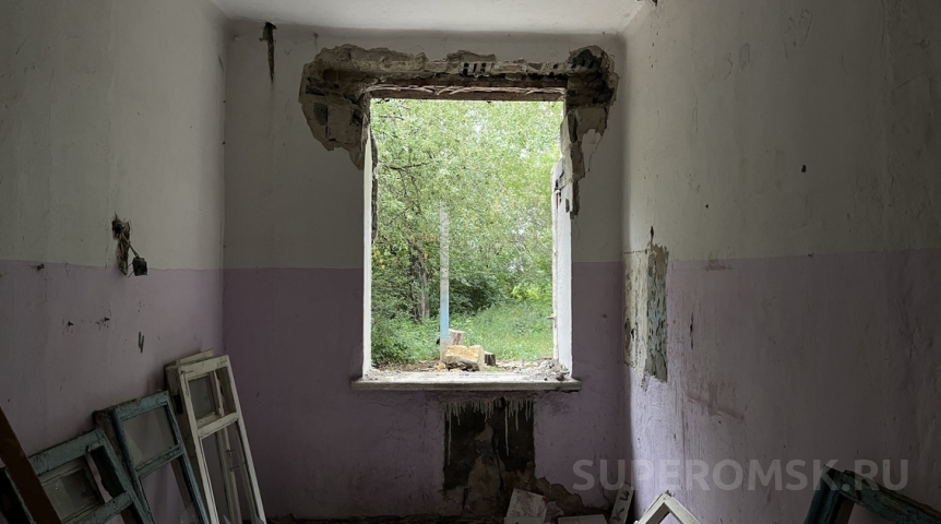 Бывшее общежитие в ЛАО Омска расценили как угрозу