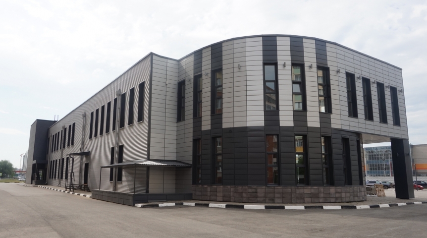 В омском Прибрежном наконец сдали художественную школу