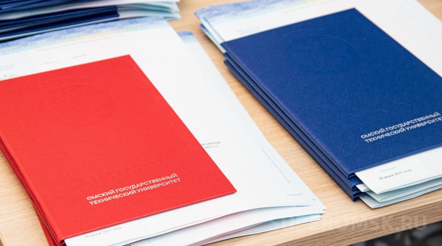 Омский НПЗ принял на работу еще 19 выпускников своей программы