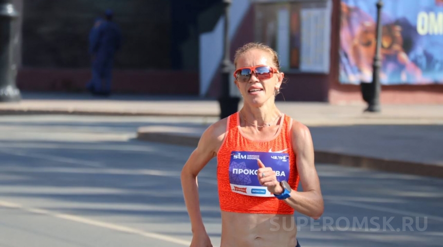 Стали известны победители марафона в Омске среди женщин