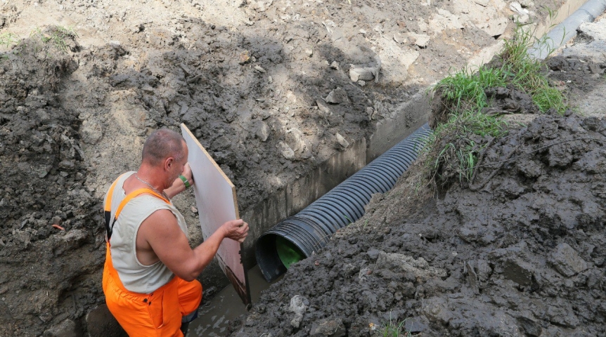 Немецкий поселок Омска комплексно защищают от нашествия большой воды