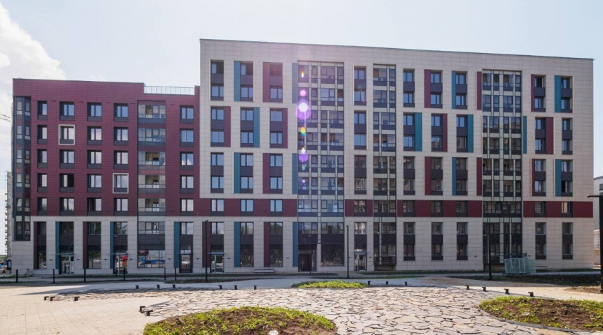 Шелест показал новый дом на Волгоградской в Омске