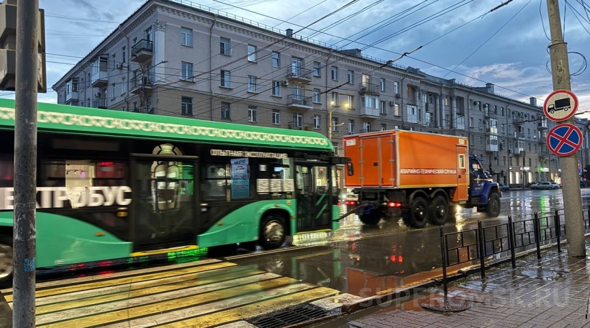 Омский электробус на буксире разрядили намеренно