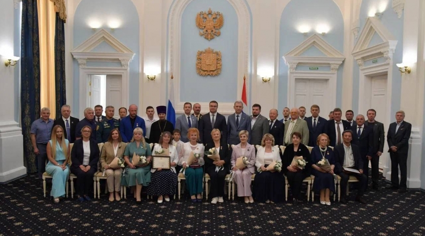 В День города Хоценко вручил омичам государственные награды