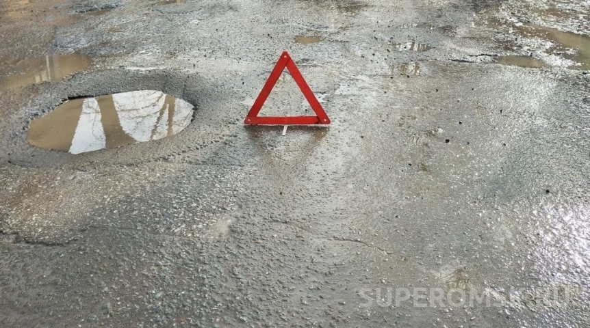 В Омской области водитель снес молодого парня на велосипеде