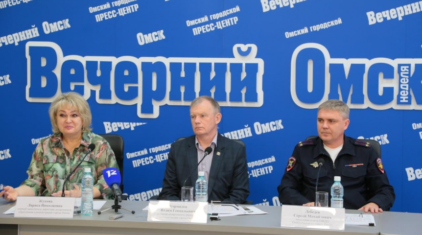 В мэрии Омска подготовили школы, но все равно предупредили родителей