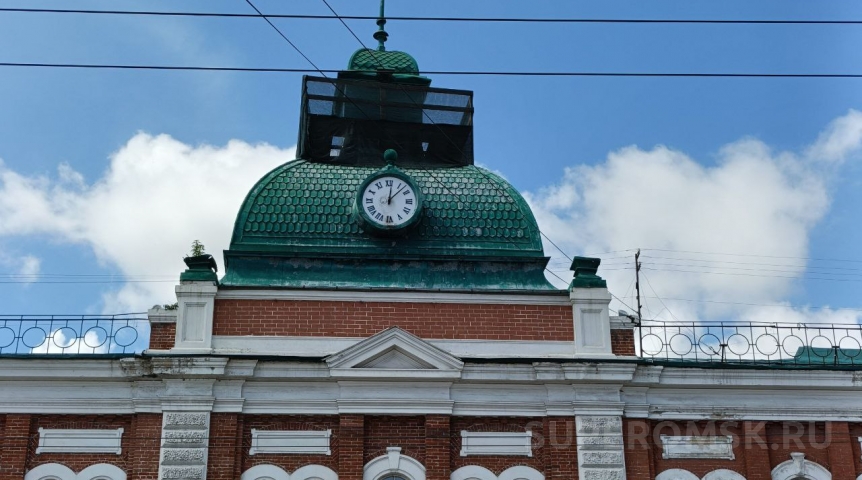 Какую мелодию будут играть 114-летние куранты на Любинском проспекте в Омске