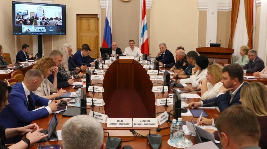 Виталий Хоценко провел оргкомитет по мероприятиям культурной столицы РФ в Омске