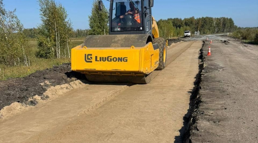 Виталий Хоценко объявил о старте ремонта важной дороги в Тюкалинском районе Омской области