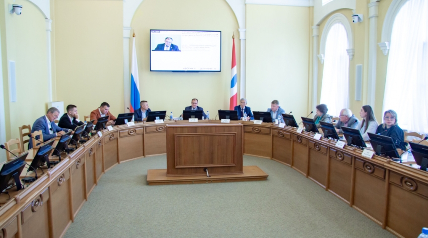 Омские депутаты рассмотрели меры поддержки для молодых специалистов