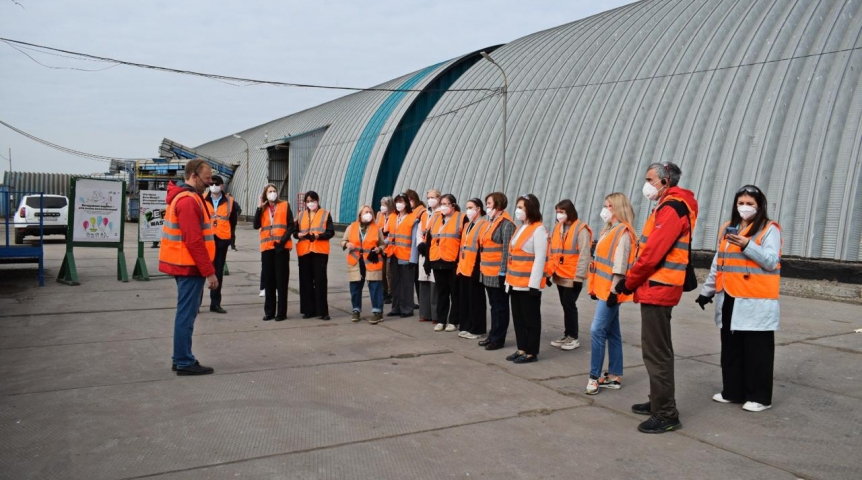 Регоператор «Магнит» знакомит омичей с работой мусоросортировочных заводов