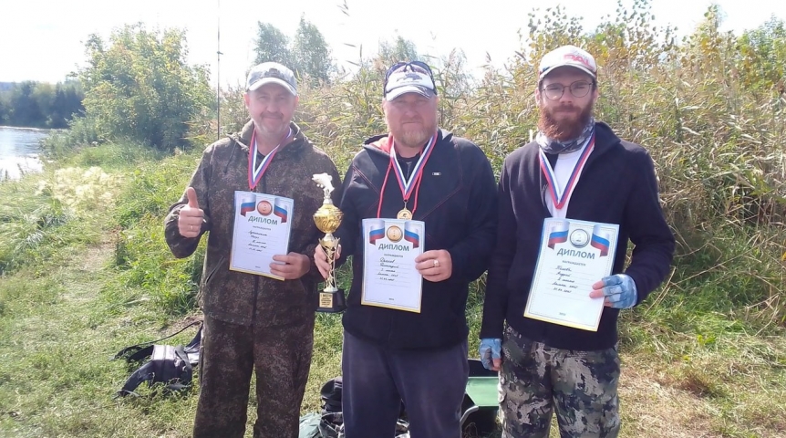 В Омске определились победители турнира по рыболовному спорту