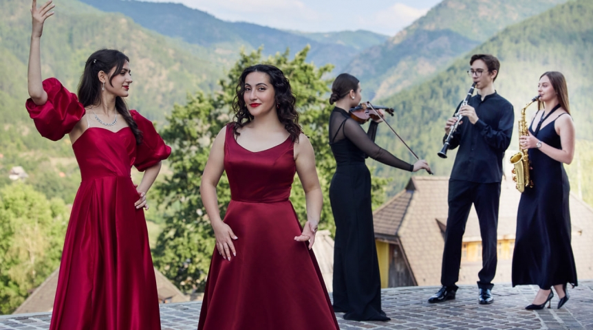 Вокальные таланты омички оценило жюри фестиваля Кустурицы