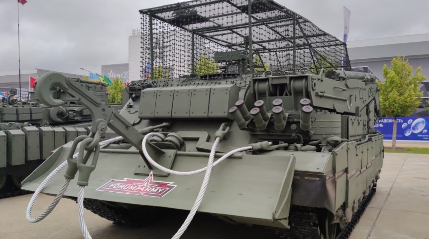 Появилось фото модернизированной БРЭМ с шасси Т-80