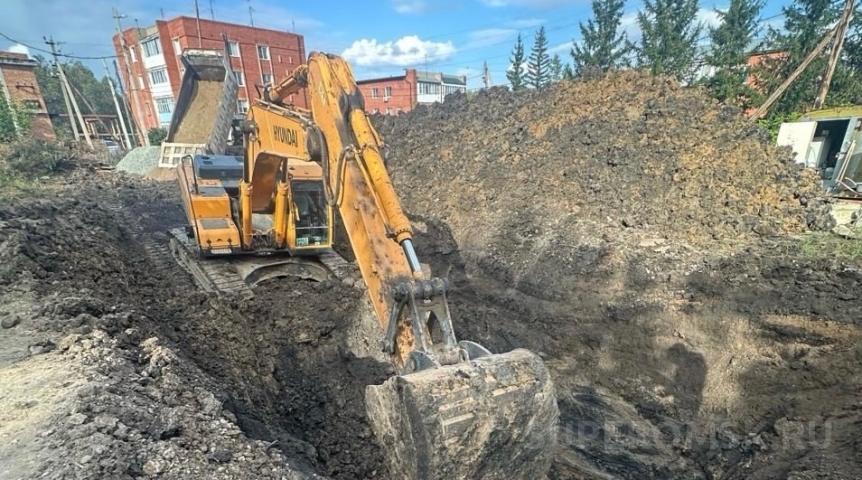 Общество В селе под Омском круглосуточно устраняют аварию на водопроводе