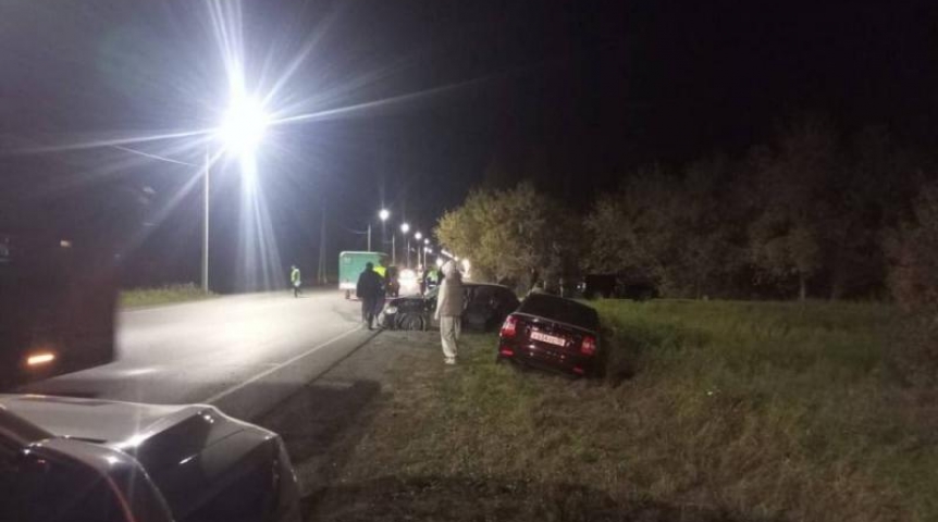 Появились кадры со смертельного ДТП на Красноярском тракте в Омске