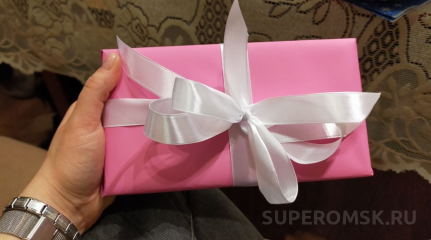 В Омске заметно подорожали подарки от мэрии