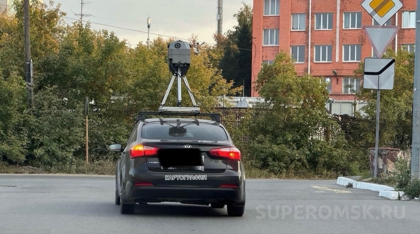 В Омске заметили панорамомобиль