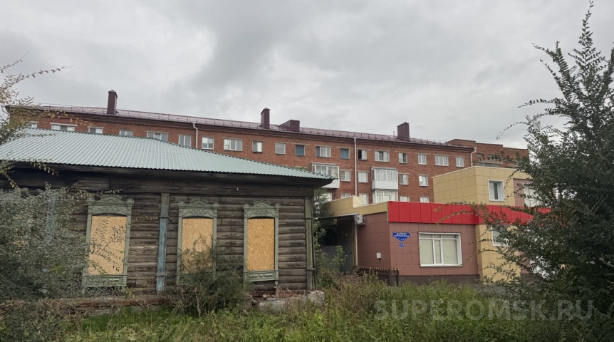 «Возражений не поступало»: у дома глухонемых в Омске разрешили ТЦ