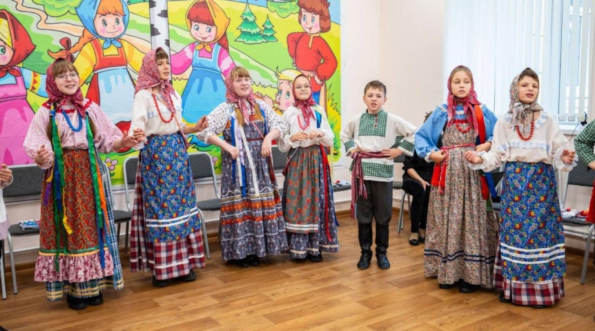 Виталий Хоценко назвал площадки для организации детских культурно-просветительских центров в Омской области