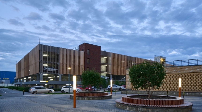 На Левобережье Омска построят семиэтажный паркинг с необычными стенами