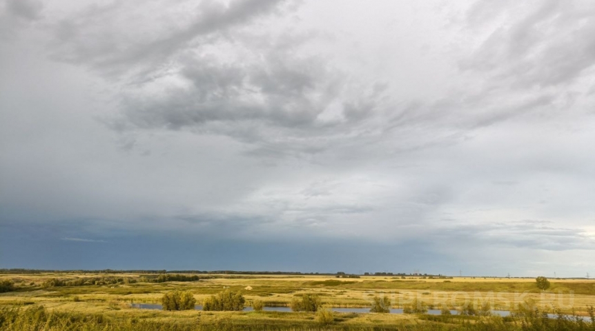 Погода продолжит испытывать омичей осенними капризами
