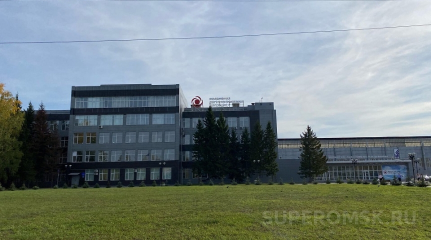 Крупный омский завод массово ищет сотрудников на зарплату от 120 до 310 тысяч рублей