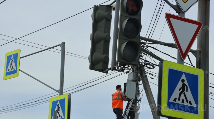 В Омске на Мельничной установили еще один светофор