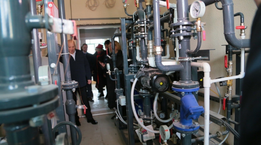 Мэр Омска Сергей Шелест проинспектировал ход капремонта школы № 129